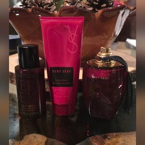 Victoria's Secret Red Very Sexy Fragrance and Lotion Trio - Used